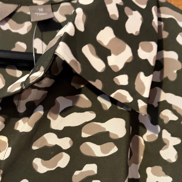 Animal Print Button-Up Shirt - Picture 8 of 11